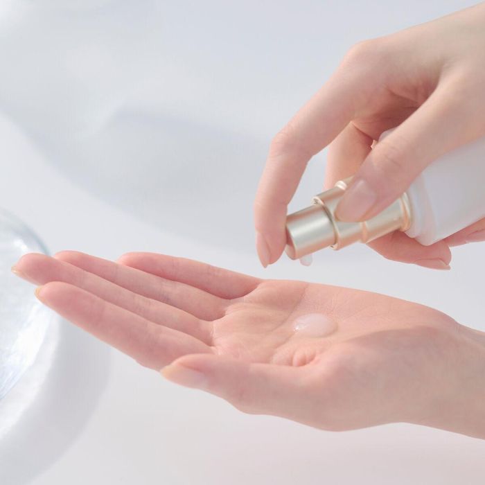 Sensai COMFORTING BARRIER essence 40 ml, Esencia para el Cuidado Facial que Mejora la Barrera Cutánea 8 Sensai COMFORTING BARRIER essence 40 ml, Esencia para el Cuidado Facial que Mejora la Barrera Cutánea 8