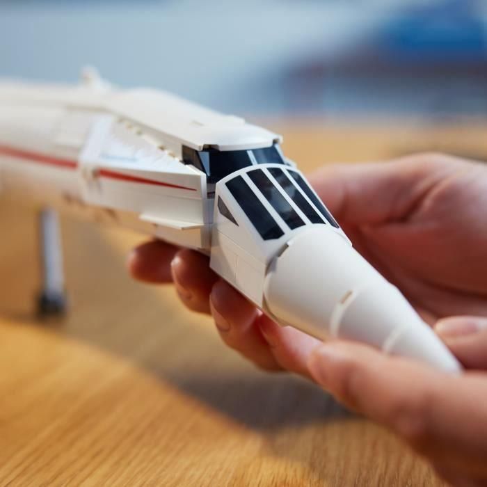 LEGO Icons Concorde, kit de construcción de modelos de aviones para adultos, juego de vehículos aeronáuticos con detalles auténticos y 3 modos 4