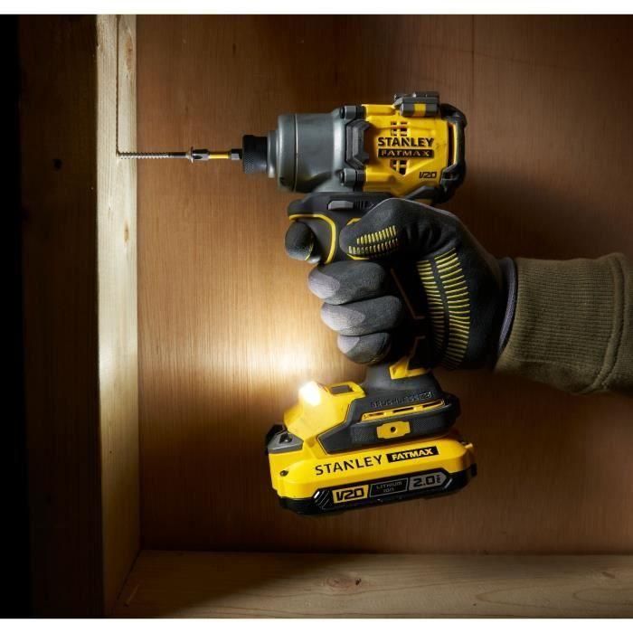 Atornillador de impacto - STANLEY - SFMCF830D2K-QW - 203 Nm - 18 V - 2 baterías de 2 Ah 4 Atornillador de impacto - STANLEY - SFMCF830D2K-QW - 203 Nm - 18 V - 2 baterías de 2 Ah 4