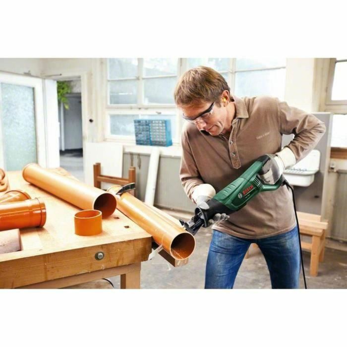 Bosch PSA 700 E Sierra Sable Eléctrica 710W para Madera y Acero, 2700 cpm, Capacidad de Corte 150mm Madera / 10mm Acero 3