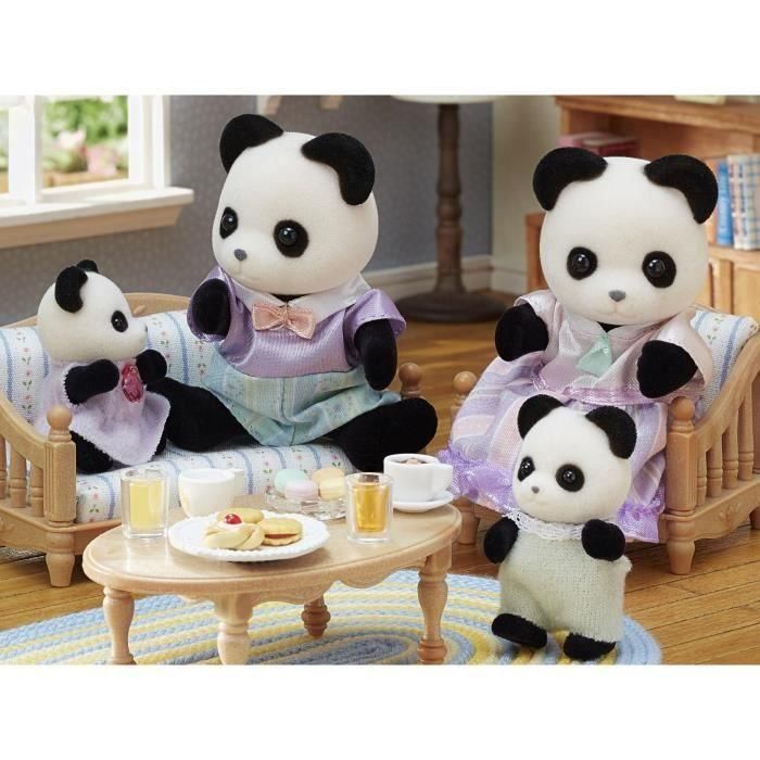 Sylvanian Families Familia Panda - Set de 4 Figuras Articuladas: Mamá, Papá y 2 Bebés, Ideal para Niños y Niñas a partir de 3 Años. 1