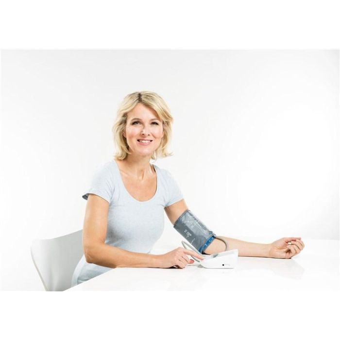 Beurer Tensiómetro de Brazo BM-49 con Voz y Pantalla LCD 1