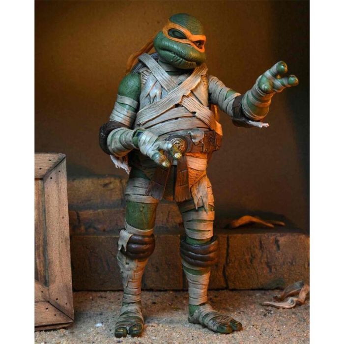 NECA Figura Ultimate Michelangelo as the Mummy Las Tortugas Ninja 18cm Articulada con Accesorios 1