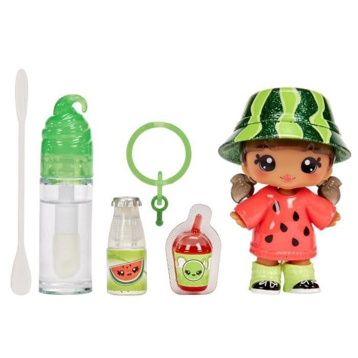 Yummiland - 1 muñeca de 10 cm y un brillo de labios con purpurina para crear - Maya - Sabor Pasteque - A partir de 4 años 2 Yummiland - 1 muñeca de 10 cm y un brillo de labios con purpurina para crear - Maya - Sabor Pasteque - A partir de 4 años 2
