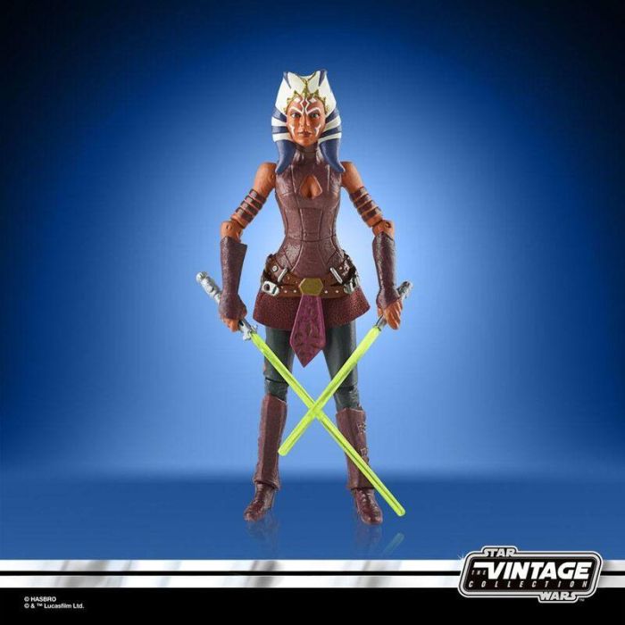 Hasbro Figura Ahsoka 9.5 cm Star Wars Clone Wars Vintage F44945X0 con armas y complementos 4