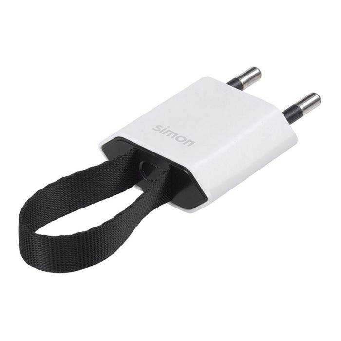 Clavija 2p+tt schuko salida frontal y lateral 10 a 250 v~ facil extracción blanca 1 Clavija 2p+tt schuko salida frontal y lateral 10 a 250 v~ facil extracción blanca 1