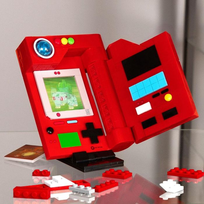Mega Bloks Hym37 Pokédex Región Kanto Pokémon Construible con Luz y 5 Cartas Lenticulares Intercambiables, Edad +14 5 Mega Bloks Hym37 Pokédex Región Kanto Pokémon Construible con Luz y 5 Cartas Lenticulares Intercambiables, Edad +14 5