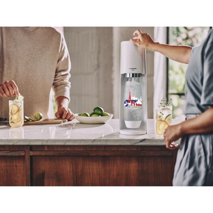 SODASTREAM Terra - Máquina de agua con gas blanca + 1 botella Fuse edición francesa de 1L + 1 recambio de gas Clip-on de 60L 2 SODASTREAM Terra - Máquina de agua con gas blanca + 1 botella Fuse edición francesa de 1L + 1 recambio de gas Clip-on de 60L 2