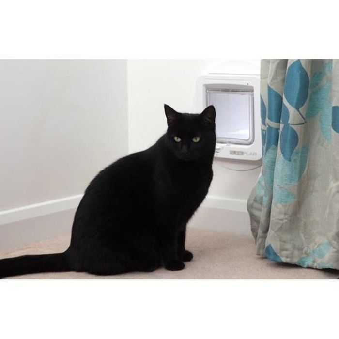 Sureflap Large Connect Puerta para Gatos y Perros con Chip Electrónico - Blanco 3