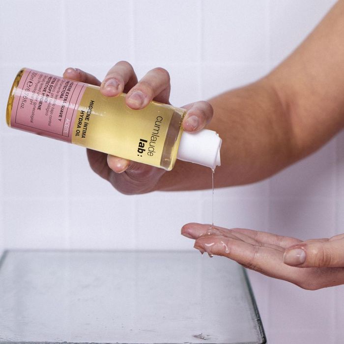 Cumlaude Lab HYDRA OIL Higiene Íntima Aceite Limpiador Calmante e Hidratante 200 ml 1