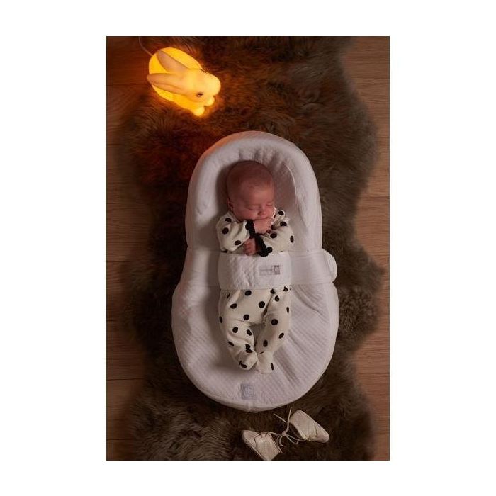 CASTILLO ROJO Cocoonababy Capullo blanco ergonómico 0 a 3 meses 2 CASTILLO ROJO Cocoonababy Capullo blanco ergonómico 0 a 3 meses 2
