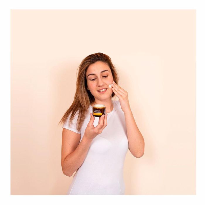 Alma Secret POWERFUL C Antiedad Iluminadora Moringa SPF30 Crema Facial 50 ml