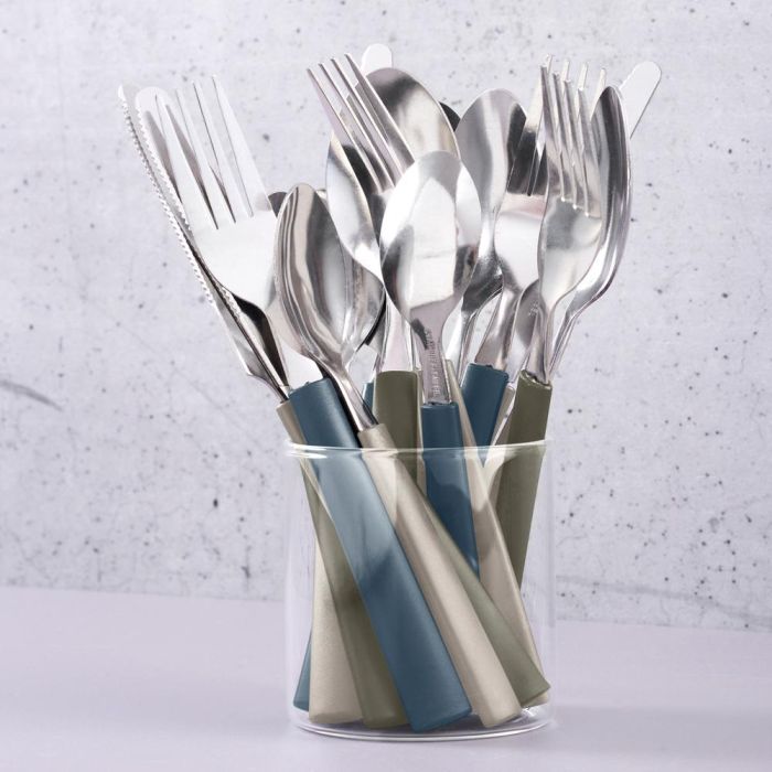 Day Cubertería 16 Piezas Acero Inoxidable Plástico Mango 4 Cuchillos 4 Tenedores 4 Cucharas 4 Cucharillas 1