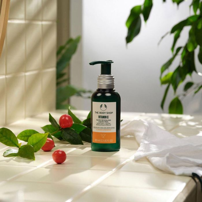 The Body Shop Vitamin C Exfoliante Líquido 100 mL 2 The Body Shop Vitamin C Exfoliante Líquido 100 mL 2