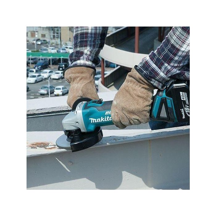 Makita DGA504Z Amoladora Angular a Batería 125mm 18V Motor sin Escobillas 11000 RPM Uso Profesional 4 Makita DGA504Z Amoladora Angular a Batería 125mm 18V Motor sin Escobillas 11000 RPM Uso Profesional 4