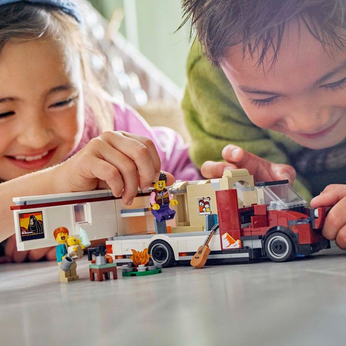 Lego Juego de Construcción Autocaravana Aventurera de Vacaciones City para Niños de 6+ Años 4