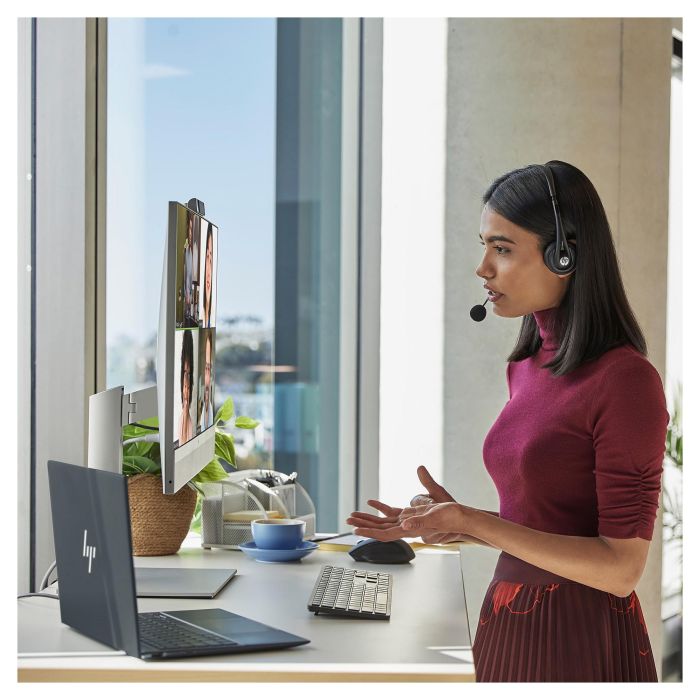 HP EliteOne 870 G9 All-in-One PC Intel Core i7-14700, 68.58cm 27" 16GB RAM 512GB SSD W11P 1Y War 5