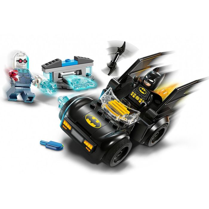 LEGO DC Batman 76301 Batman y el Batimóvil vs. Mr. Freeze - Set de juego de superhéroe 2