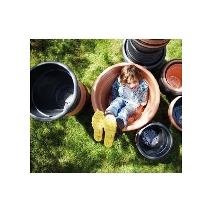 Jardinera Elho Green Basics Cilinder 55 - Negro - Ø 54 x H 41 cm - exterior - 100% reciclado Jardinera Elho Green Basics Cilinder 55 - Negro - Ø 54 x H 41 cm - exterior - 100% reciclado