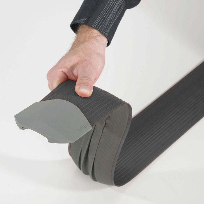 MicroConnect Canaleta de goma para cables, 15 cm de ancho, 3 m de largo, flexible y fácil instalación para oficina y hogar MicroConnect Canaleta de goma para cables, 15 cm de ancho, 3 m de largo, flexible y fácil instalación para oficina y hogar