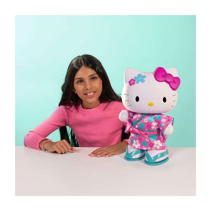 Figura hello kitty kimono. 33 cm. con 5 puntos de articulación. 12 Figura hello kitty kimono. 33 cm. con 5 puntos de articulación. 12