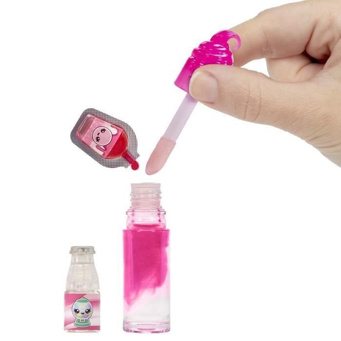 Yummiland - 1 muñeca de 10 cm y un brillo de labios con purpurina para crear - Bianca - Sabor chicle - A partir de 4 años 1 Yummiland - 1 muñeca de 10 cm y un brillo de labios con purpurina para crear - Bianca - Sabor chicle - A partir de 4 años 1