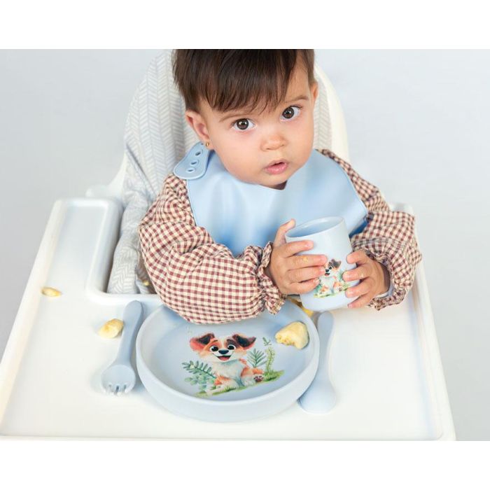 KioKids Vajilla de Silicona con Ventosa para Bebé Lovely Friends, Plato, Vaso y Cubiertos, Kit BLW, Azul, +6 Meses, 100% Grado Alimenticio, Lavavajillas, Microondas