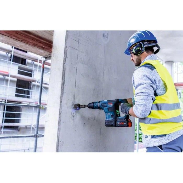 Bosch GBH 18V-36 C Martillo Perforador a Batería SDS Max 18V Ligero con 2 Baterías ProCORE 5.5Ah, Cargador GAL 1880 CV y Caja Estándar 1