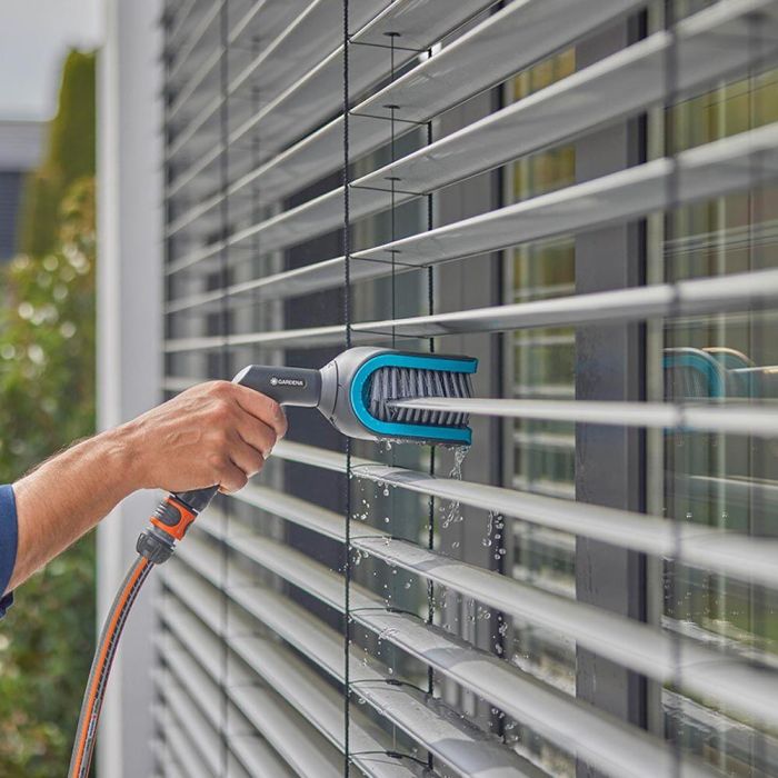 Gardena Cepillo para Limpieza de Persianas con Cabezal Giratorio para Lamas en C o Z, Gris/Azul, Ancho Lama ≤ 8cm 4 Gardena Cepillo para Limpieza de Persianas con Cabezal Giratorio para Lamas en C o Z, Gris/Azul, Ancho Lama ≤ 8cm 4