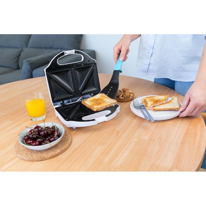 Edm Sandwichera Doble 750W, Blanco, Superficie Antiadherente, Cierre de Seguridad 3 Edm Sandwichera Doble 750W, Blanco, Superficie Antiadherente, Cierre de Seguridad 3