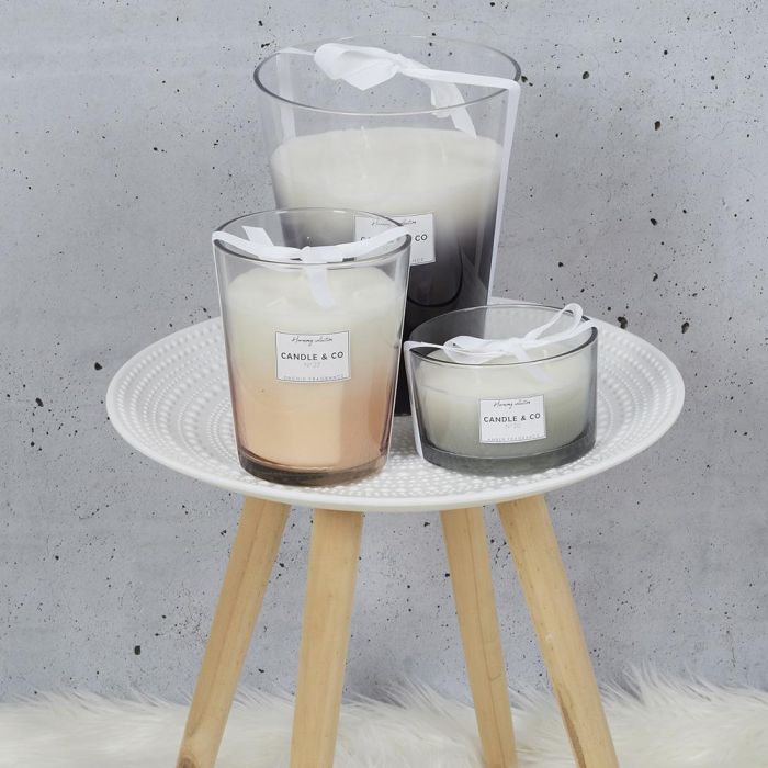 Home Deco Factory Vela Perfumada Beige Orquídea Blanca en Vaso Vidrio Cera Parafina 5 Mechas Algodón Diámetro 18 cm Altura 23 cm 4