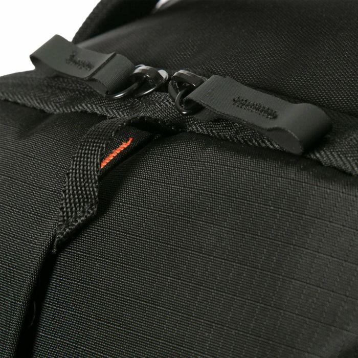Targus Mochila Terra EcoSmart Negra 23L para portátil 16" (40,6 cm) con protector de lluvia y materiales reciclados 15 Targus Mochila Terra EcoSmart Negra 23L para portátil 16" (40,6 cm) con protector de lluvia y materiales reciclados 15