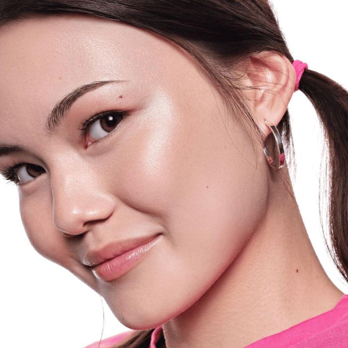 Set de Maquillaje Essence TOUCH BOUNCY GLOW 5