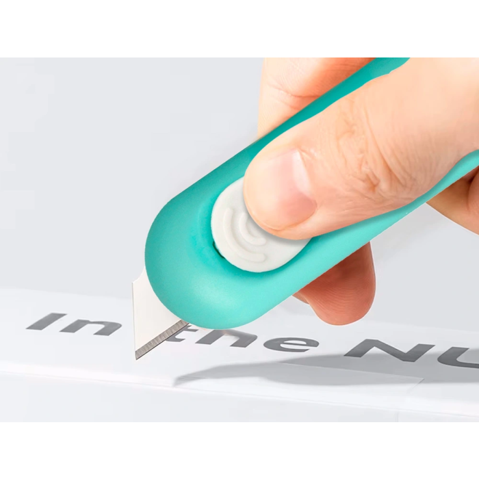 Q-connect Cuter de Seguridad Retractil Mini Plástico, Modelos y Colores Surtidos, Expositor 30 Unidades 5 Q-connect Cuter de Seguridad Retractil Mini Plástico, Modelos y Colores Surtidos, Expositor 30 Unidades 5