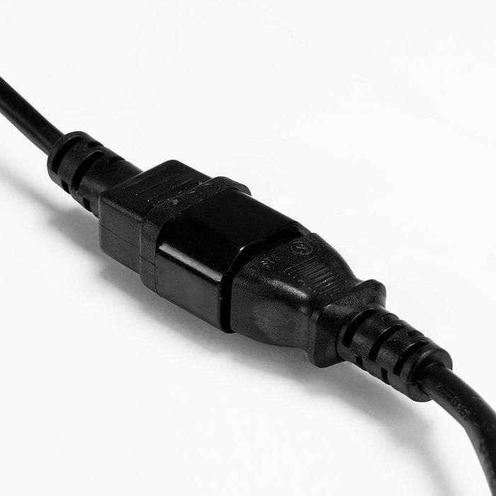 Lindy Cable Extensión de Alimentación IEC C14 a C13, 0.5m, Negro, H05-VVF 3G 1.00mm², para Oficina/Cine en Casa, 10 Años Garantía 4
