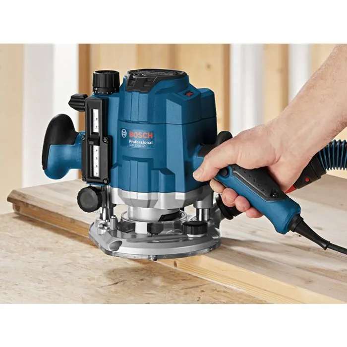 Bosch Professional GOF 1250 CE Fresadora con llave, 1250W - 0601626000 1