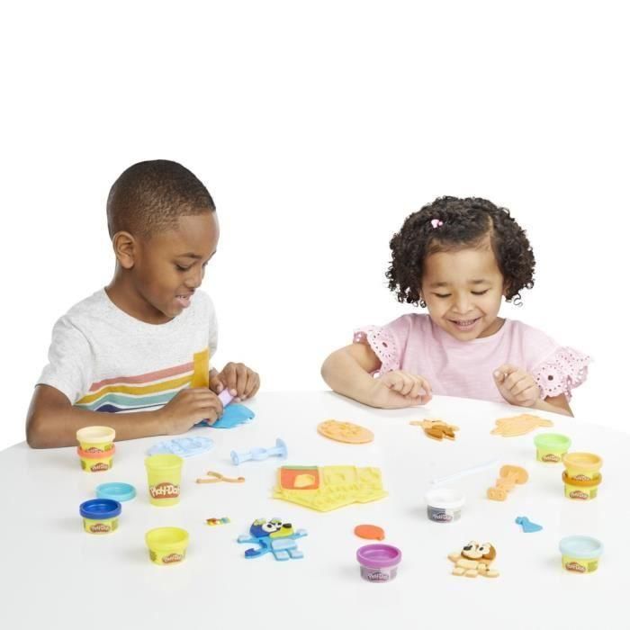 Play-Doh Bluey Box se disfraza de 11 frascos de masa de modelado 2