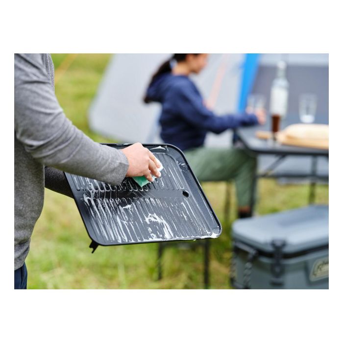 Campingaz Bistro Grill, Parrilla de Gas Portátil para Exterior 2000 W, Encendido Piezoeléctrico, Superficie Antiadherente 33.5x28 cm, Incluye Funda de Transporte