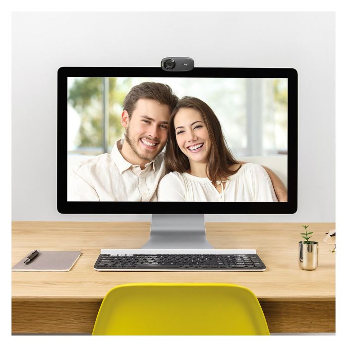 Logitech C310 Webcam HD 720p con Tecnología RightLight 2 para Vídeo Llamadas Claras 1