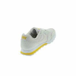 Zapatillas de Running para Adultos Nike Runner 2 SE Mujer Beige