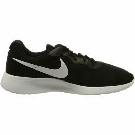 Zapatillas Deportivas Nike TANJUN Negro Hombre Precio: 53.95000017. SKU: S2022370