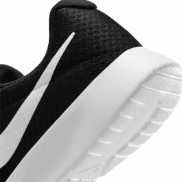 Zapatillas Casual Hombre Nike Tanjun Negro