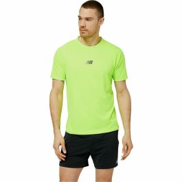 Camiseta Deportiva de Manga Corta New Balance Verde limón Precio: 39.95000009. SKU: S6469975