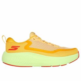 Zapatillas de Running para Adultos Skechers Go Run Supersonic Ma Naranja Precio: 98.8449004477. SKU: S64137654