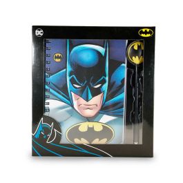 Caja Regalo con Cuaderno y Lápiz Fashion Rage DC Comics Batman Azul Precio: 15.94999978. SKU: B16425ZN5P