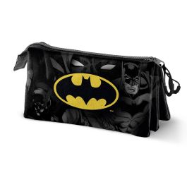 Estuche Portatodo Triple Caped DC Comics Batman Negro Precio: 16.50000044. SKU: B1A49ZD8GN