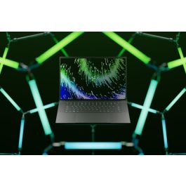 Razer Blade 16 i9-13950HX Portátil 40,6 cm (16") Quad HD+ Intel® Core™ i9 32 GB DDR5-SDRAM 1000 GB SSD NVIDIA GeForce RTX 4080 Wi-Fi 6E (802.11ax) Windows 11 Home Negro