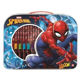 Maletín de actividades artísiticas spiderman con 12 crayones, 12 rotuladores, 6 lápices de colores, regla, lápiz, borrador y sacapuntas. 32x25x2 cm Precio: 9.922. SKU: B1338PQM6E