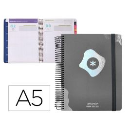 Agenda Escolar Antartik Año 24 - 25 Curso Coleccion Maximal Black Día Página A5 Precio: 18.49999976. SKU: B17X62CKFT