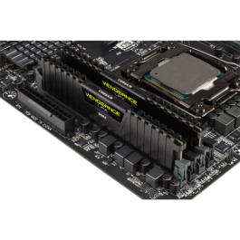 Memoria RAM Corsair CMK16GX4M2D3600C18 CL18 DDR4 16 GB 3600 MHz